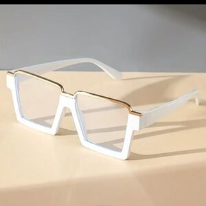 NEW White and Gold Women's Fashion Sunglasses